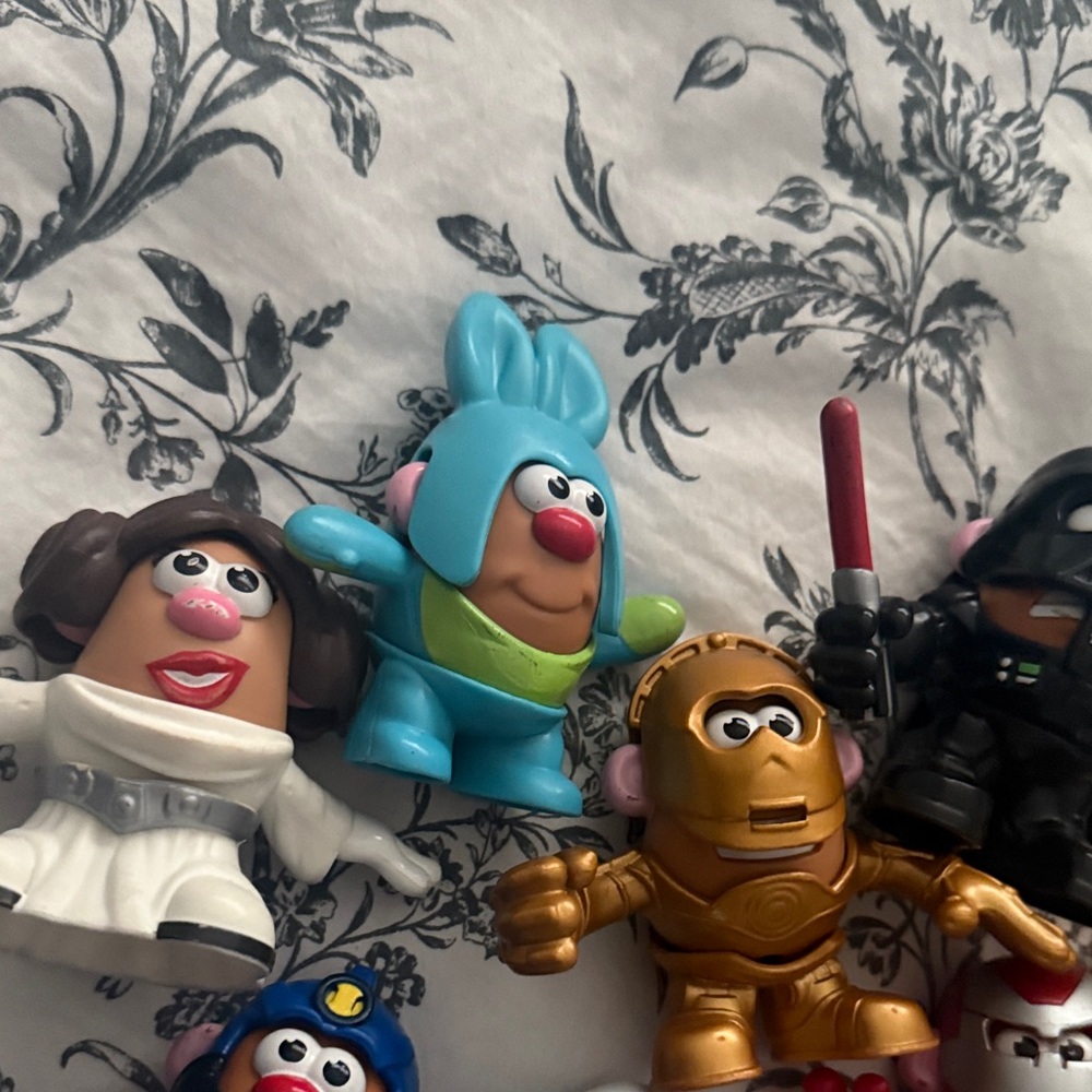 Star Wars and Marvel Toy Set Mr. Potato Head - Picture 6 of 6
